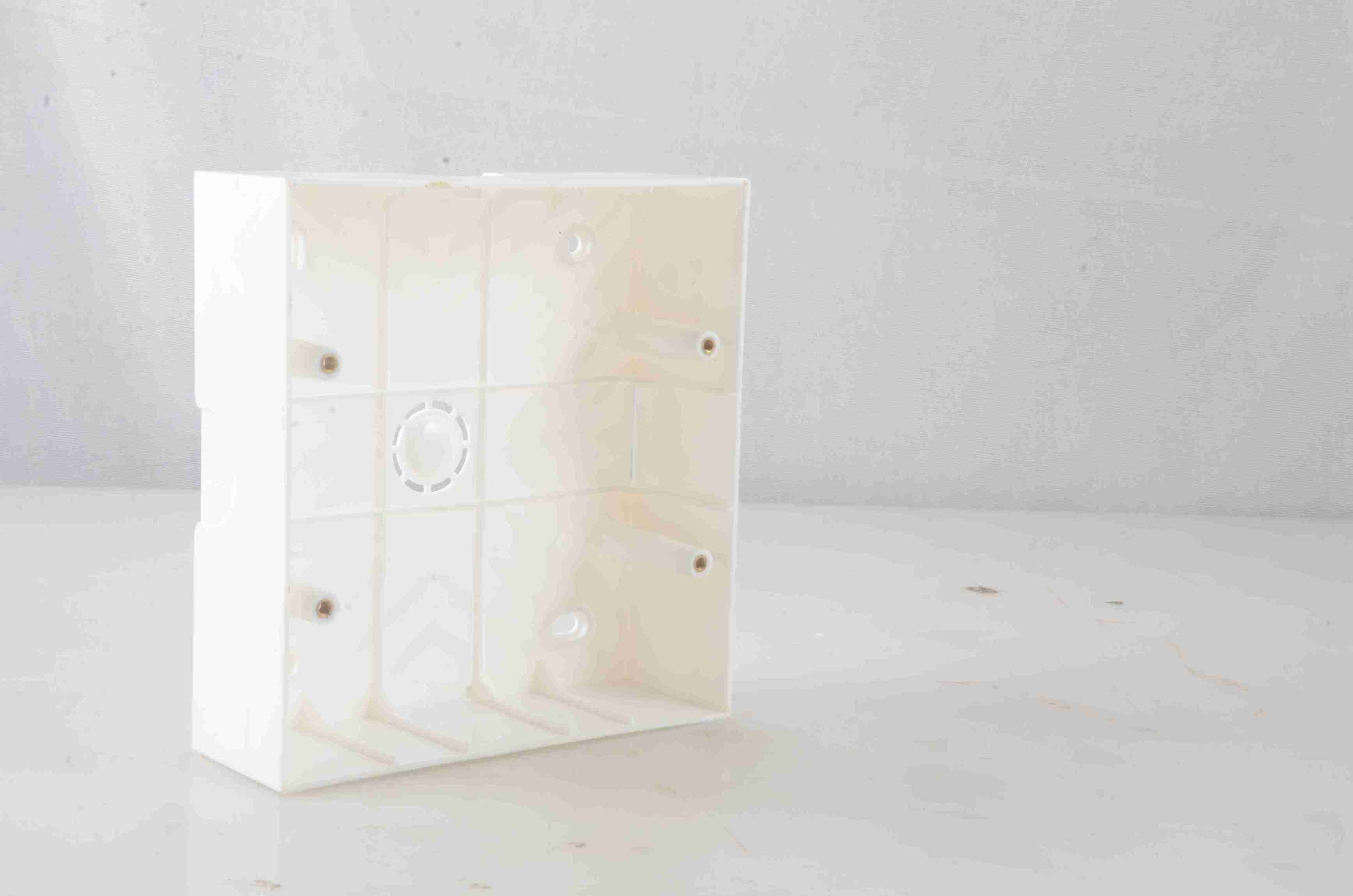 6 Way Square Surface Mounting